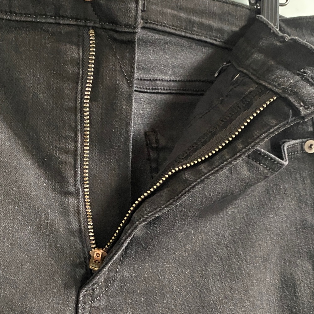 Veronica Beard Beverly Black Flare Jeans - Picture 13 of 16
